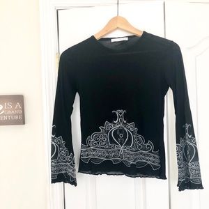 Sheer mesh top featuring a beautiful print- S